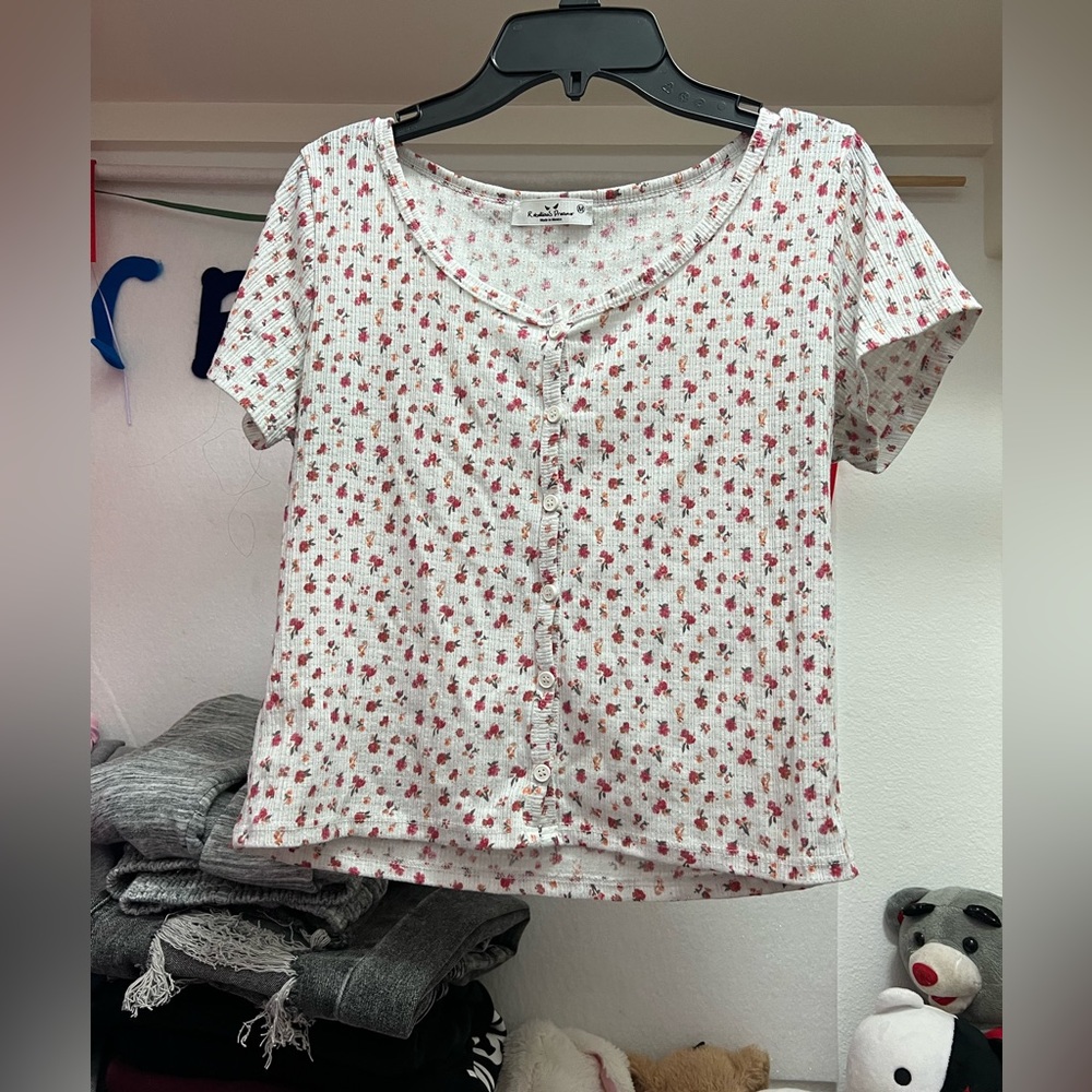 White crop top